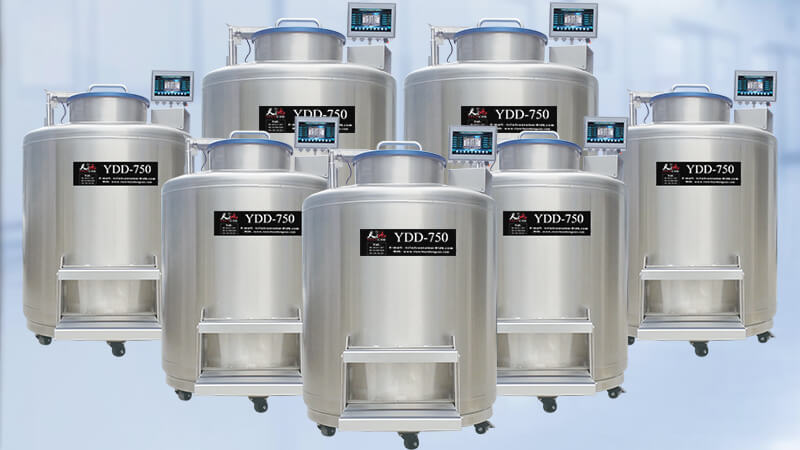 廣口液氮罐中的氮?dú)鈱訛楹文鼙4婕?xì)胞樣本