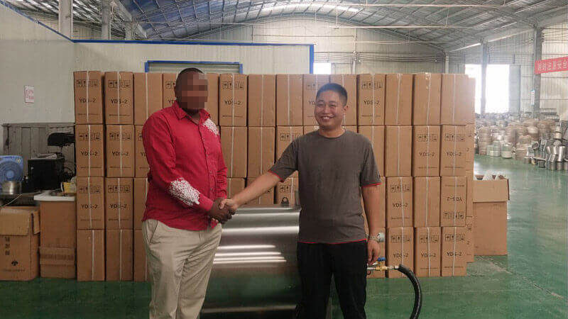 天馳烏干達(dá)客戶到訪工廠